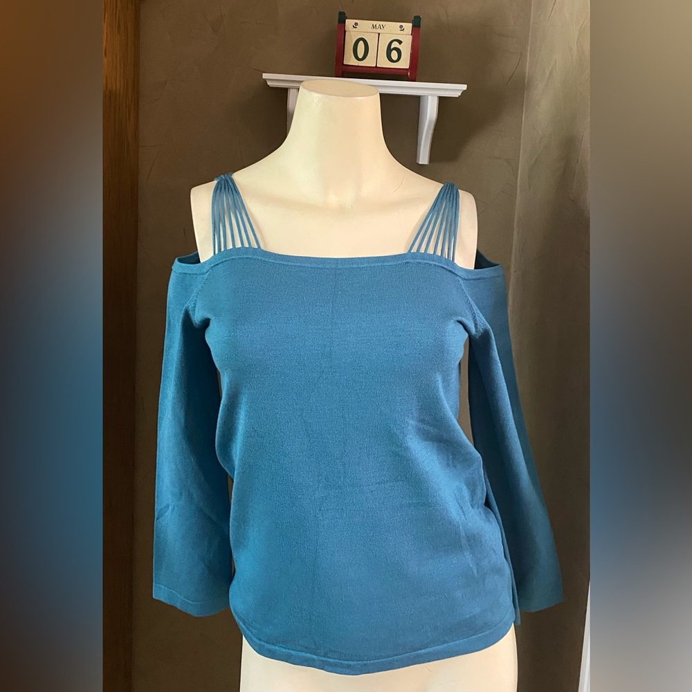 My Favorite Things Colleen Lopez cold shoulder Long Sleeves Stretch Top Small